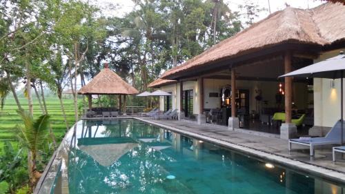 Kelusa Villa | Rouge - Private Villa Condense