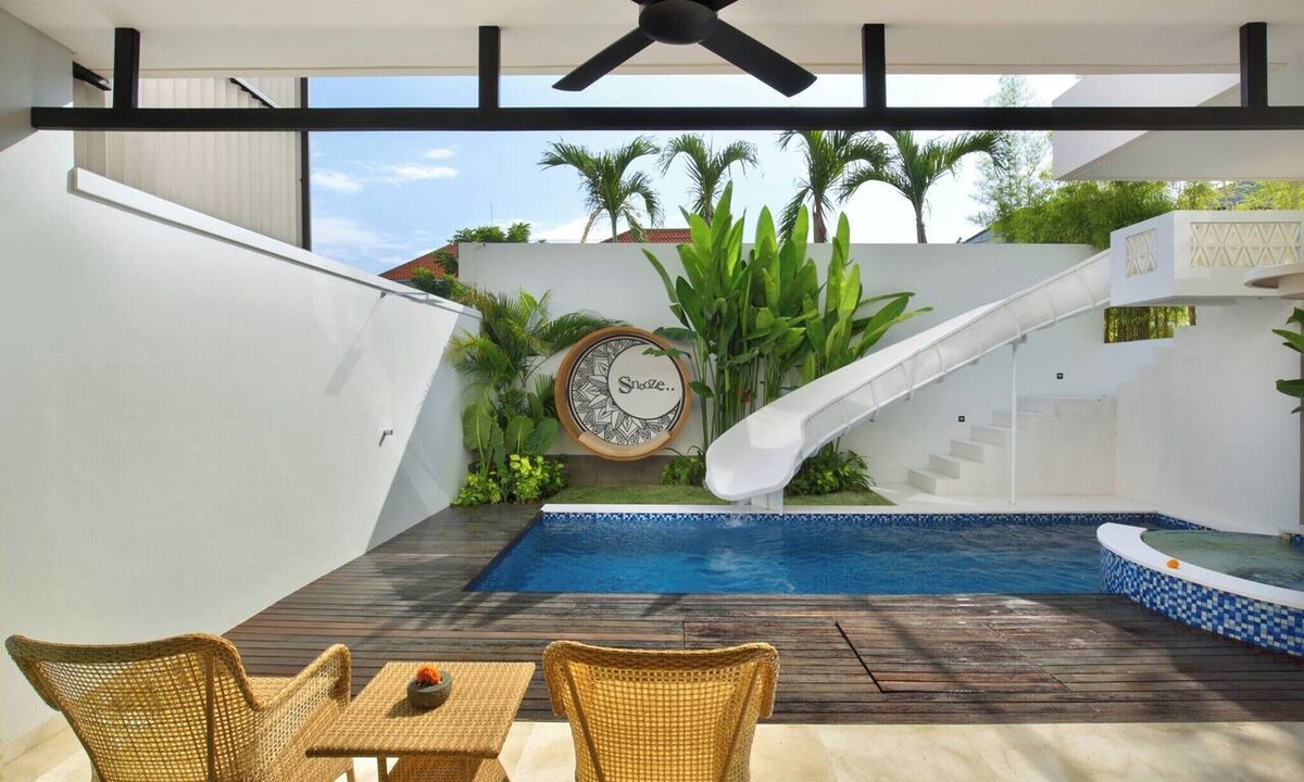 Dewi Sri Hotel | Royal 3 Bedroom Villa Legian