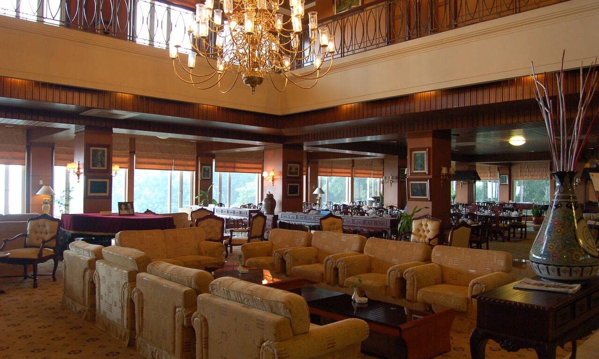 Tretes Hotel | Royal Senyiur Hotel Pasuruan