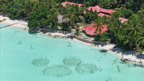 Nuhu Roa Villa | Rumah Tua Beachfront Heritage House at MANOA