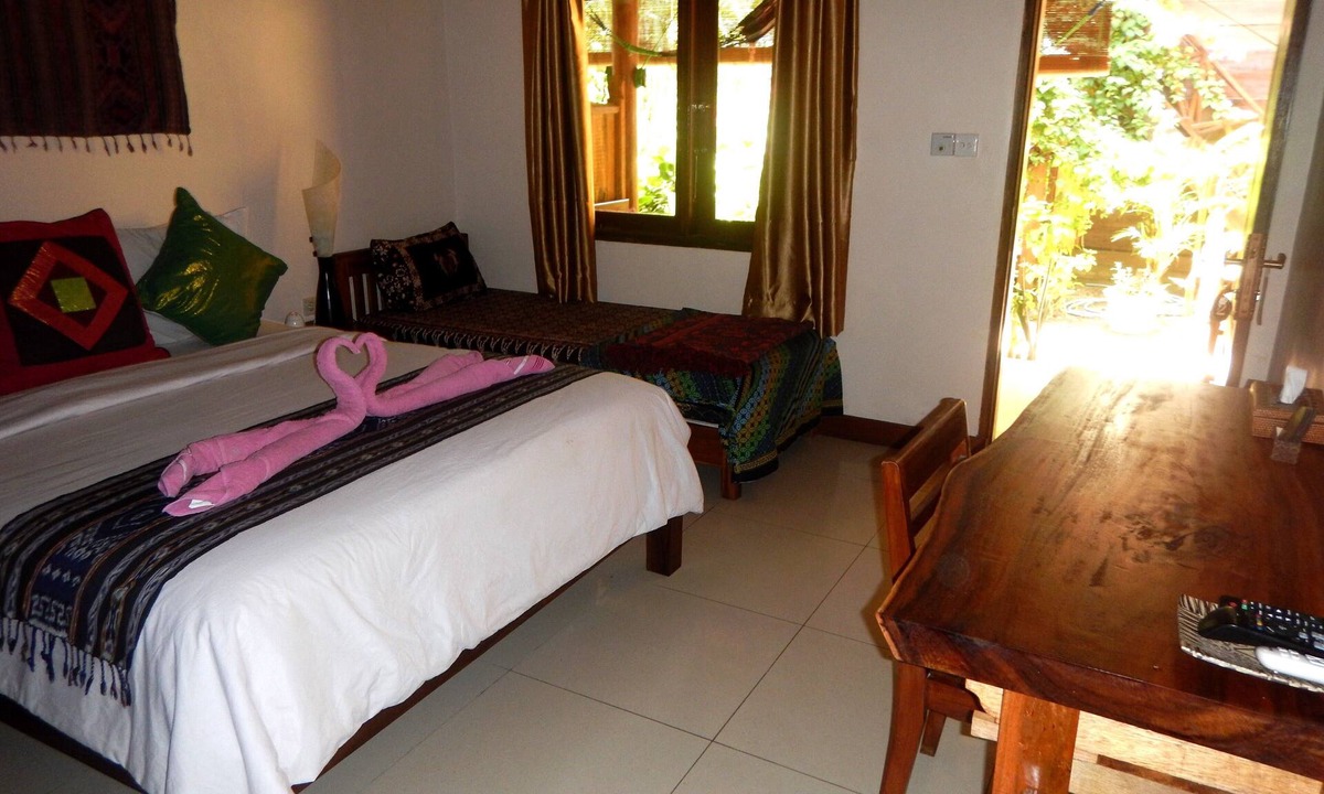 Gili Trawangan House | Sayang Queen triple room for up to 3 guests