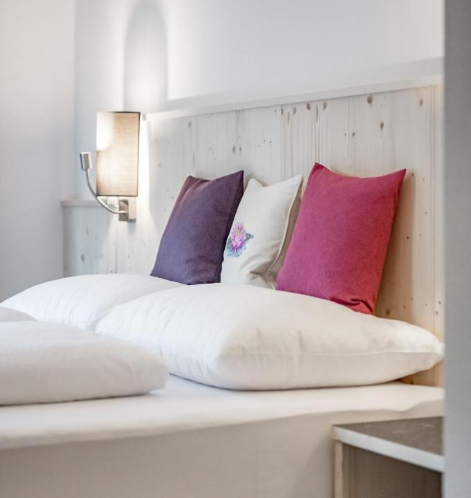 Oetz Hotel | Seehüter's Hotel Seerose - Piburger See, Ötz