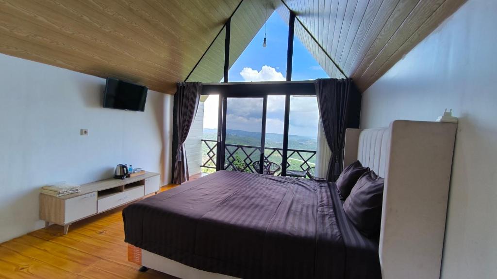 Salatiga Hotel | Senja Kita Glamping