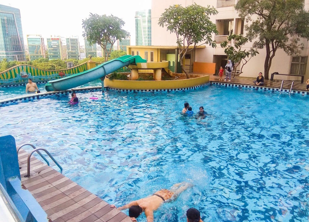 Panunggangan Utara Hotel | Spacious 2Br Apartment at Great Western Resort