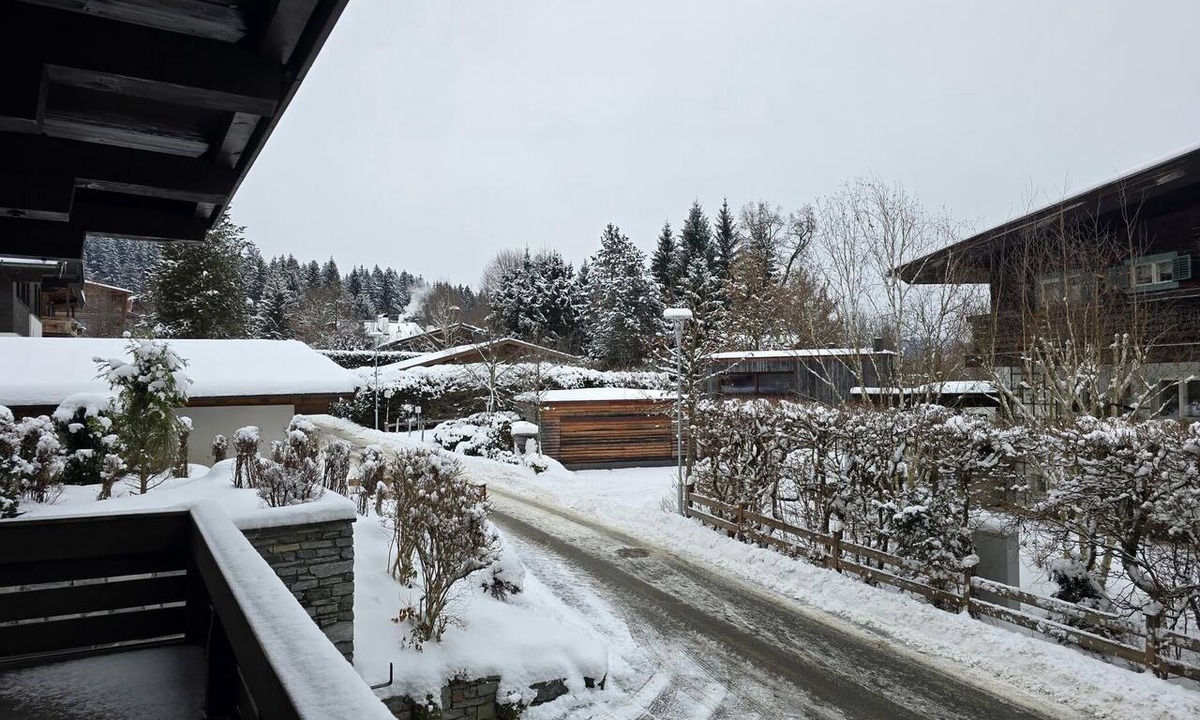 Kitzbuehel Apartment | Spacious Alpine stay with sun terrace