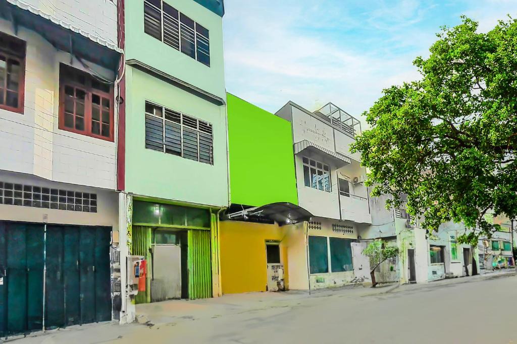 Medan Hotel | SPOT ON 92236 Kediri Family Homestay