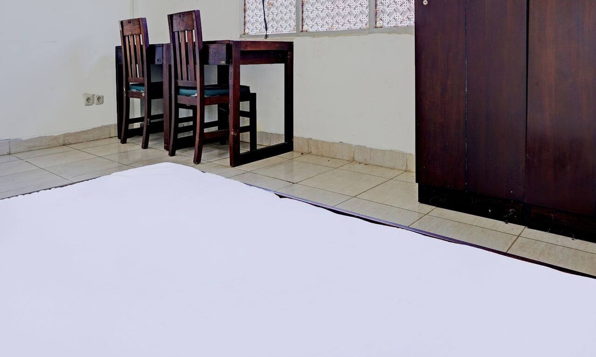 Malang Hotel | SPOT ON 92374 Penginapan Rusunawa