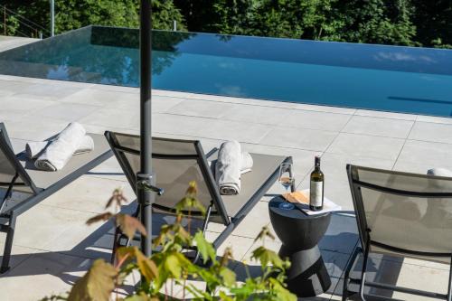 Sankt Nikolai im Sausal House | steiRerBLiCke - Vinothek Petzles