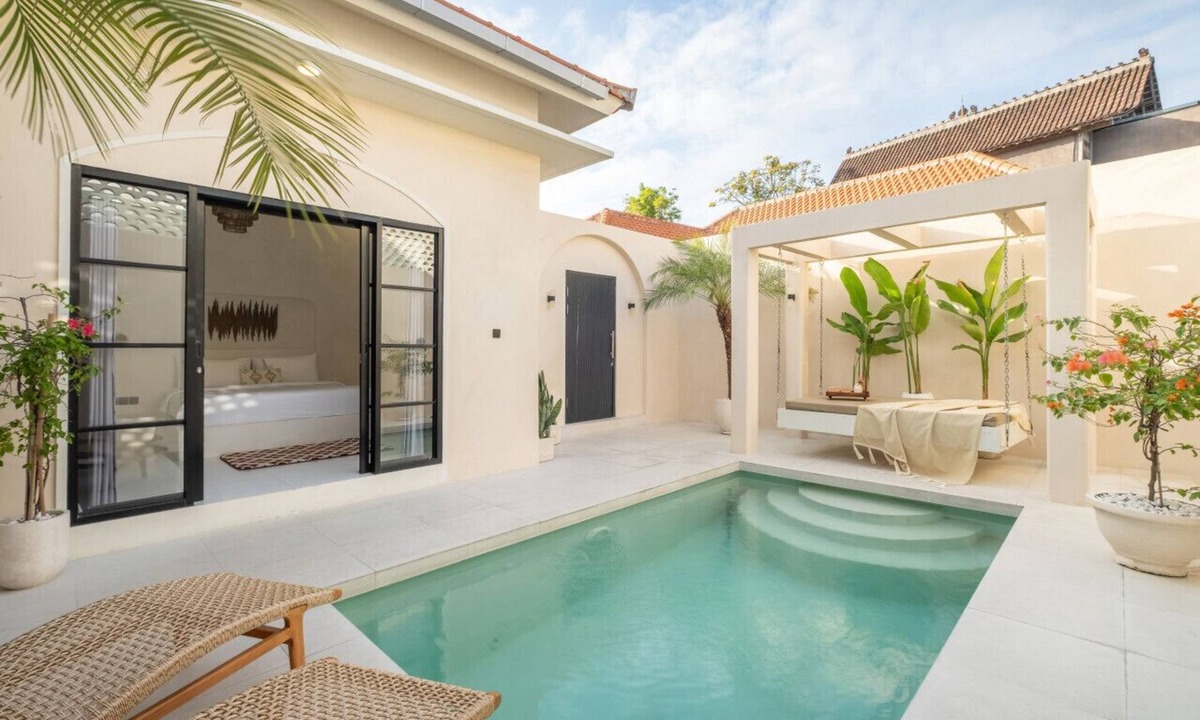 Batu Bolong Villa | Stunning 2BR Private Pool Villa, Great Location in Canggu, 8Mins Beach