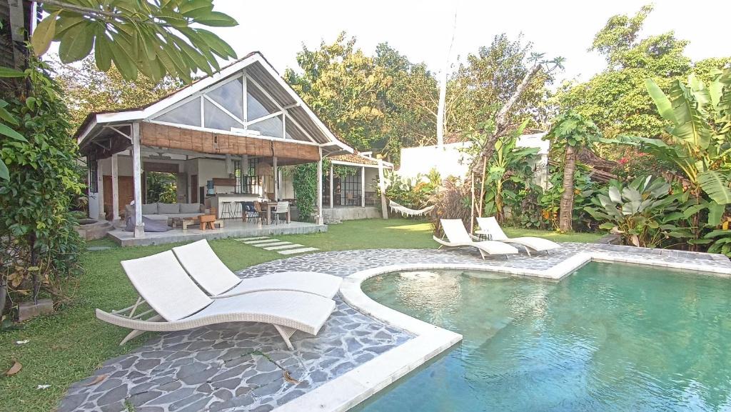 Bangunjiwo Villa | Sun Moon Star Villas
