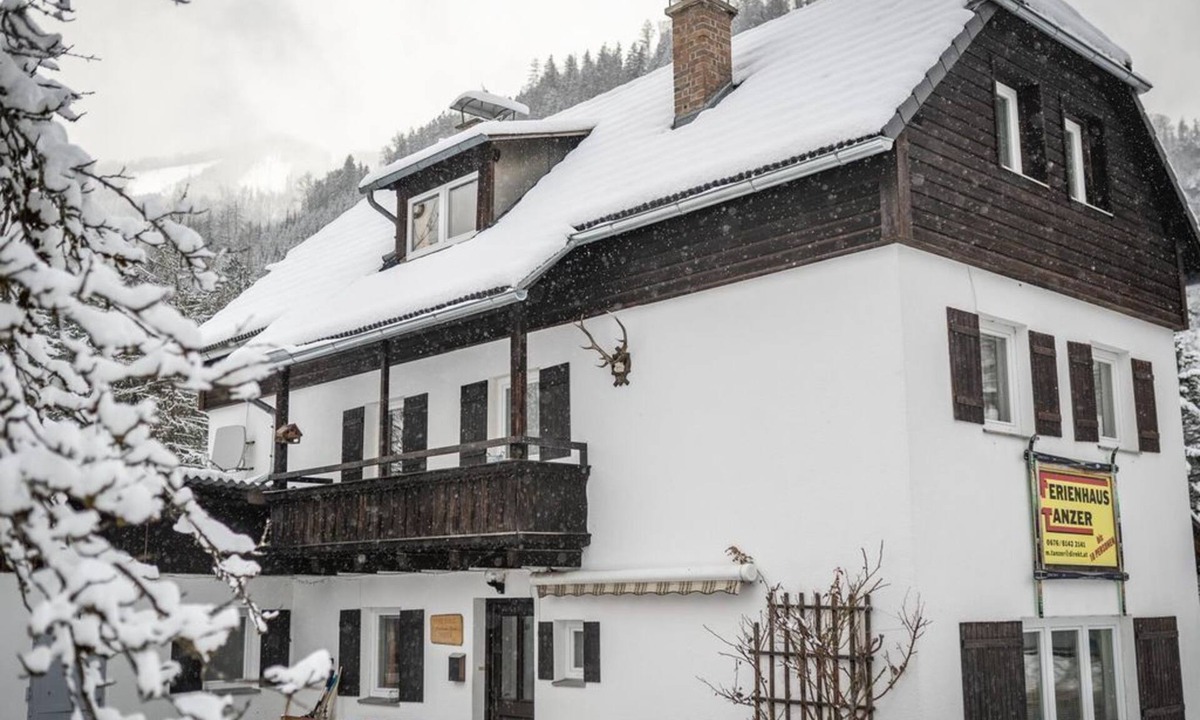 Hinterstoder Apartment | Tanzer Vacation Home - apartment, shower, toilet, 5 bedrooms