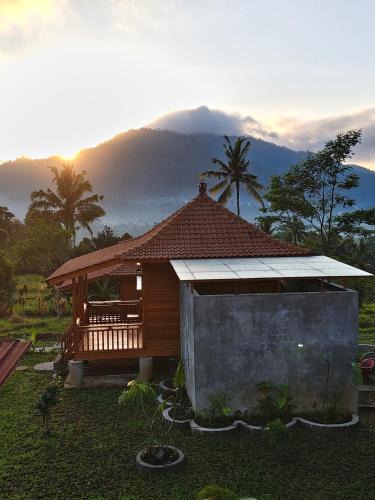 Sidemen Hostel | the villas ogang