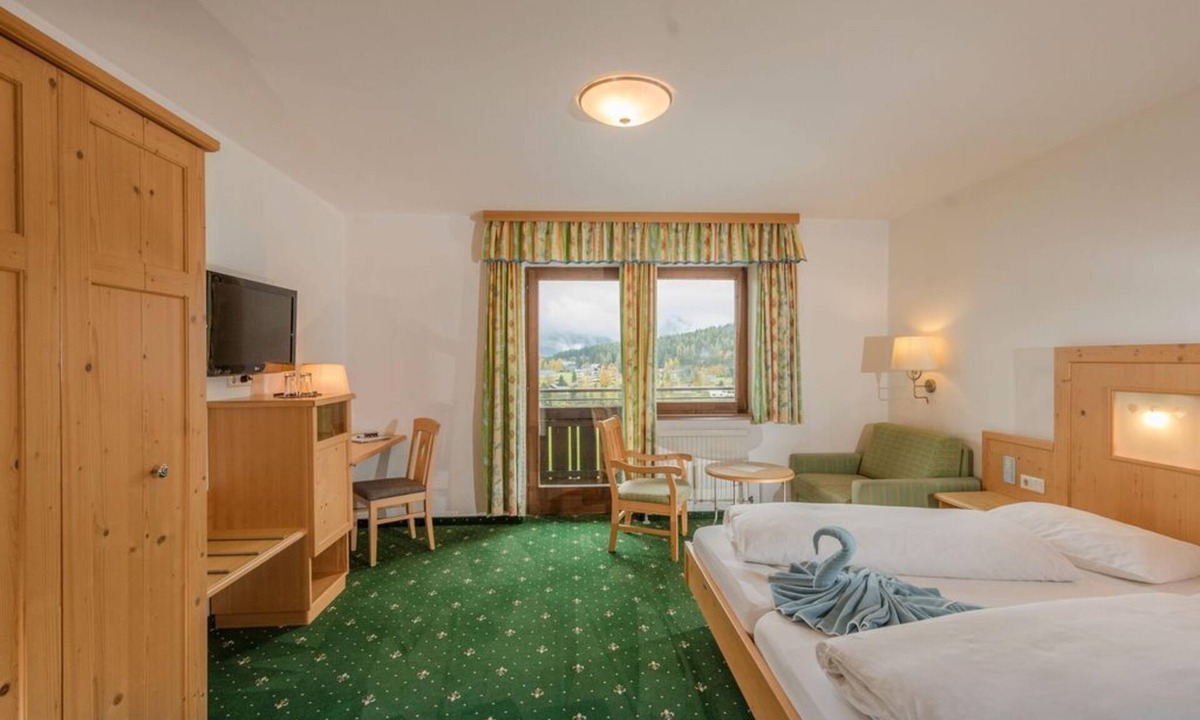 Ramsau am Dachstein Hotel | Torstein Double Room, with Bathtub or Shower - Berghof Hotel