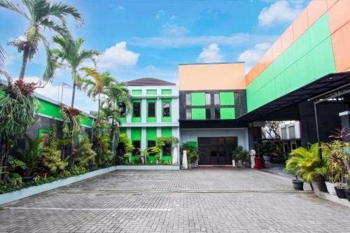 Kasihan Hotel | Townhouse Oak Pancanaka Malioboro Hotel