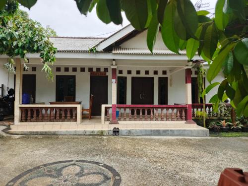 Lombok House | Traveller Homestay