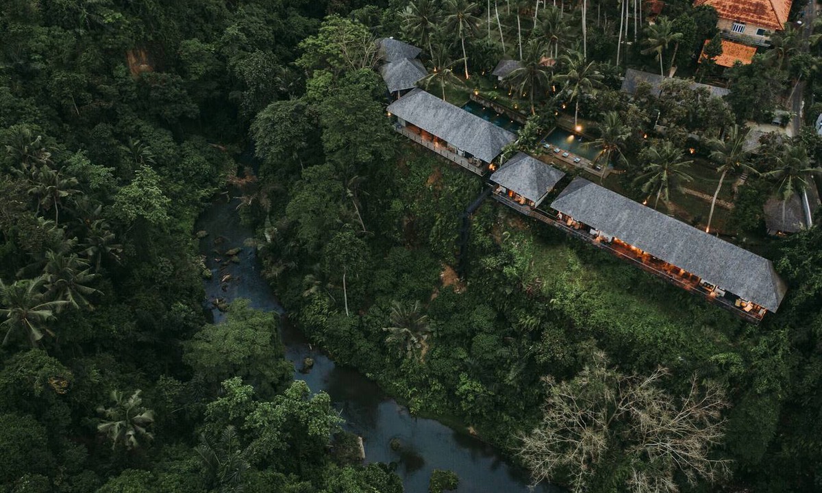 Kemenuh Villa | Tropical Pool For Large Groups Ubud Retreat