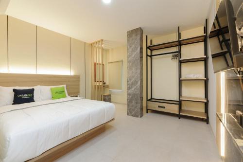 Lubuk Baja House | Urbanview Hotel Pelita Nagoya Batam