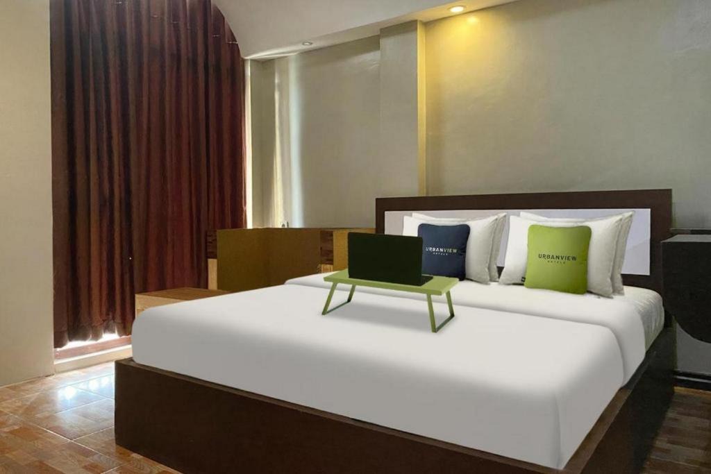 Waena Hotel | Urbanview Hotel Sabang Land Syariah Jayapura