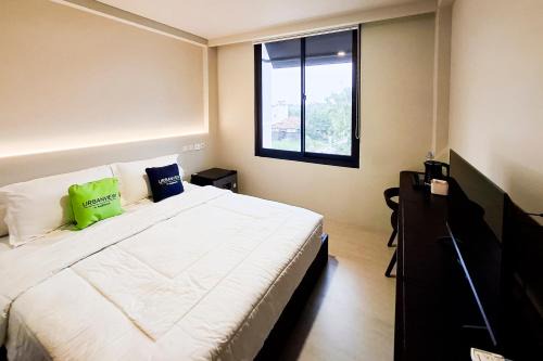 Purwodadi Hostel | Urbanview KAS Hotel Syariah near Simpang 5 Purwodadi