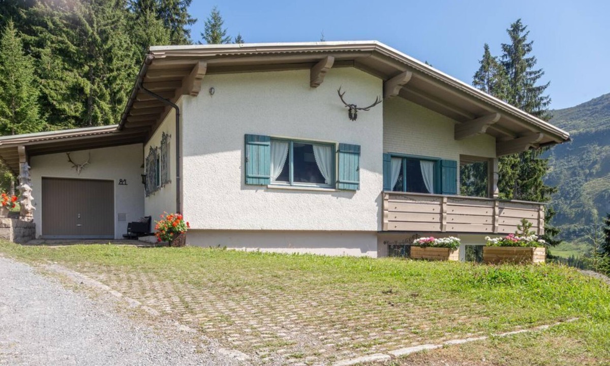 Damuels House | Vacation home at the edge of the forest