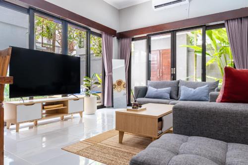 Dewi Sri Villa | Villa Alase - 3 BR Private Pool Villa, Legian Seminyak