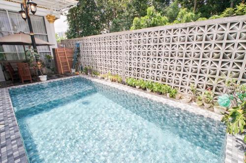 Mlati Villa | Villa Roemah Restoe Kolam Renang Private