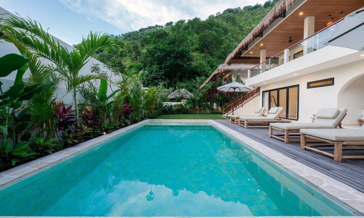 Purwakerti Villa | Villa Svara - 4BR Villa w/Panoramic Ocean Views
