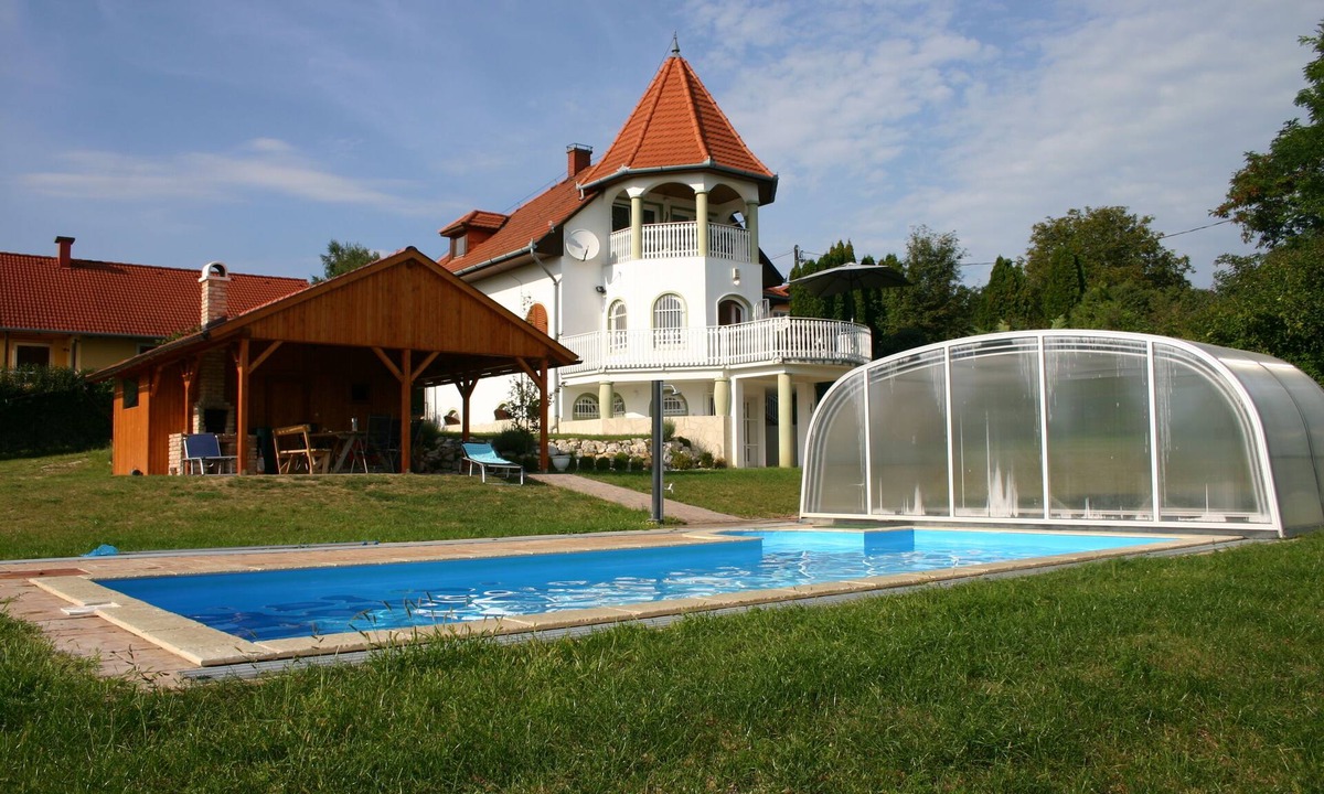 Cserszegtomaj Villa | Villa with breathtaking views in Heviz, indoor pool 9,30x3,50x1,40 m