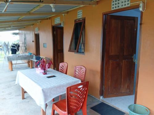 Tomohon House | Wale Chika Guest House