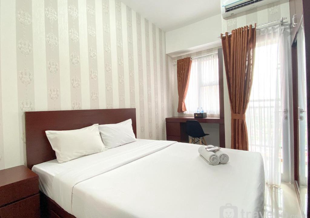 Bekasi Timur Apartment | Well Furnished Studio Apartment at Transpark Juanda Bekasi Timur By Travelio