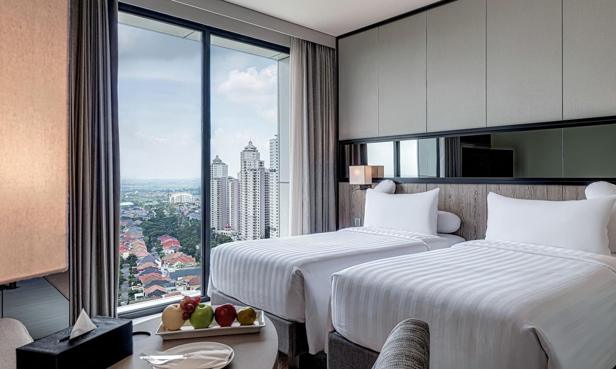 Surabaya Hotel | Whiz Luxe Hotel Spazio Surabaya