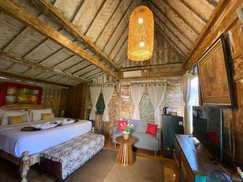 Bukit House | Wooden Cabin In Jimbaran - Lavender Suite