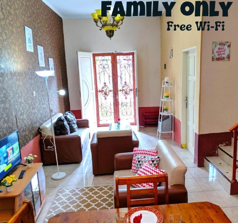Medan House | Yoga Homestay At Taman Anggrek