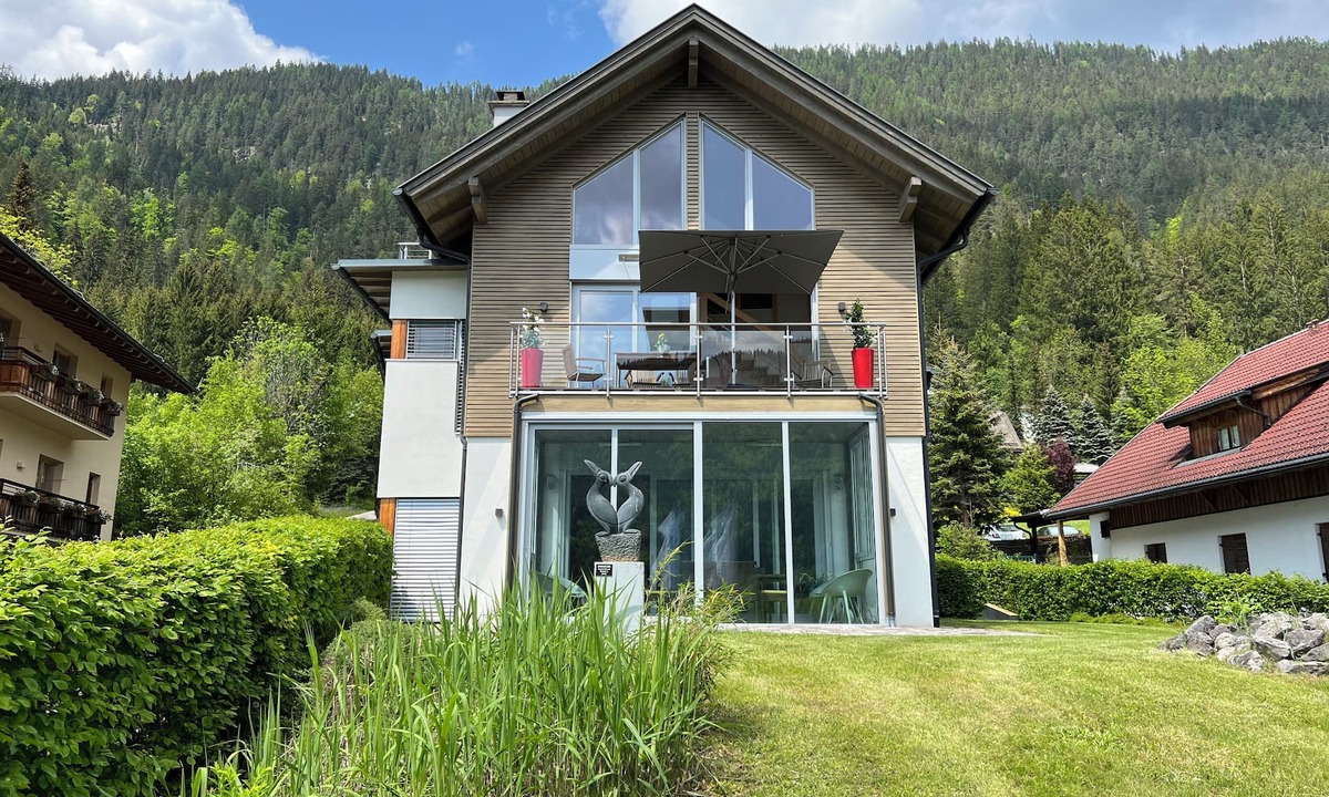 Neusach Apartment | Your very special holiday location - Our FerienSuite DeLuxe LAKA Weissensee