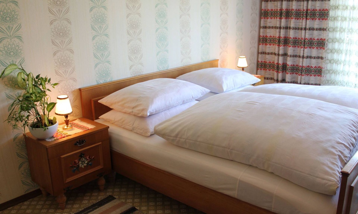 Strass im Attergau Bed & Breakfast | Zimmer Tradition 2 - Gasthof Zum Stampf