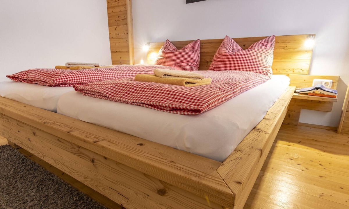 Au an der Donau RV Rental | Zweibettzimmer - Camping & Pension Au an der Donau
