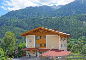 95 m² Apartment ∙ 4 bedrooms ∙ 8 guests in Pians