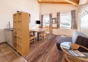 Apartment in "Chalet Central - Top CC7" in the Ski Area with Shared Sauna in Königsleiten
