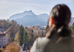 Medium-Sized Apartment 2 with Balcony, Including Breakfast Buffet for 1–2 People in Bad Reichenhall
