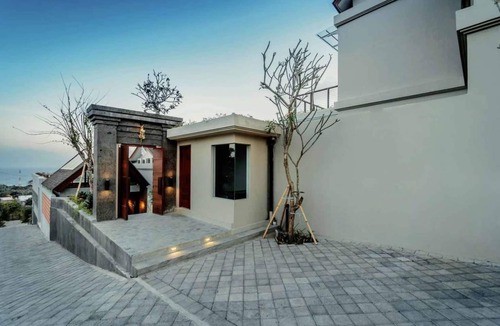Sawangan Villa | 2 Bedroom Secluded Villa with Ocean View in Nusa Dua, Car Included