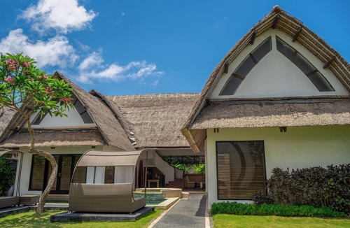 Nakula Villa | 2 BR Villa in Seminyak, 25sqm Private Pool, 5 mnts walk to shopping area for 6