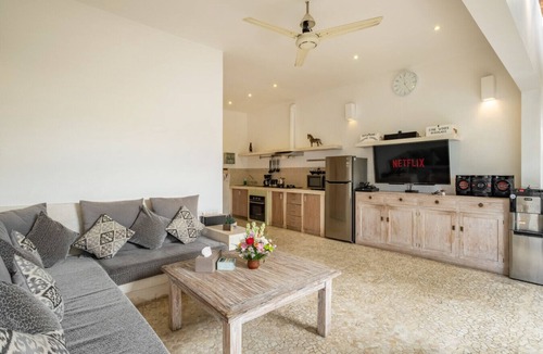 Sunset Road Villa | 3 Bedroom cozy private pool Villa in Seminyak WIFI