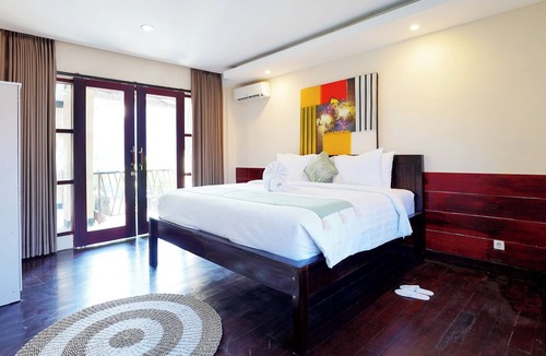 Sanur Kauh Villa | 3 Bedroom Pool West Sanur - Lake House
