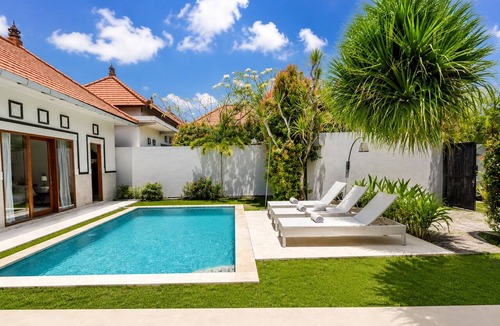 Petitenget Villa | 3 Bedrooms Central Seminyak