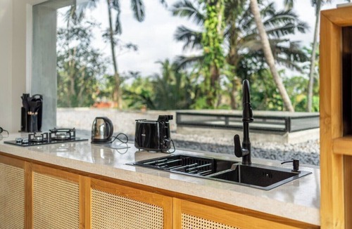 Melayang Villa | 3BR Villa in Jungle Ubud Private Pool & Patio