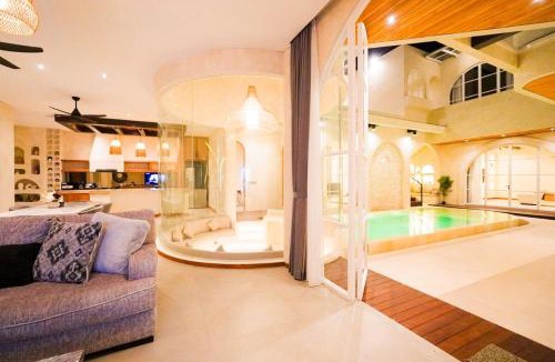 Dewi Sri Villa | 5BR luxury Mediterranean style villa in kuta