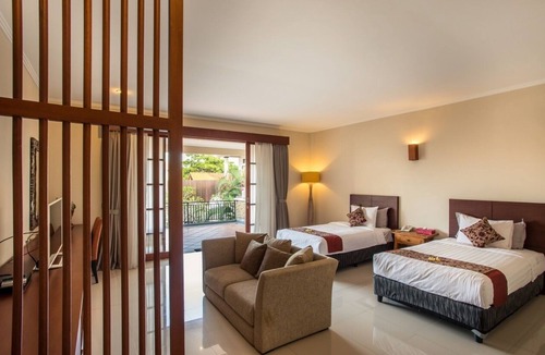 Kerobokan Villa | 5BR Private Villa near Seminyak
