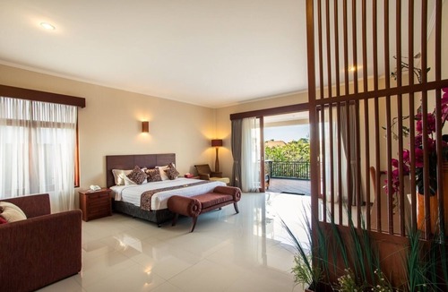 Kerobokan Villa | 5BR Private Villa near Seminyak