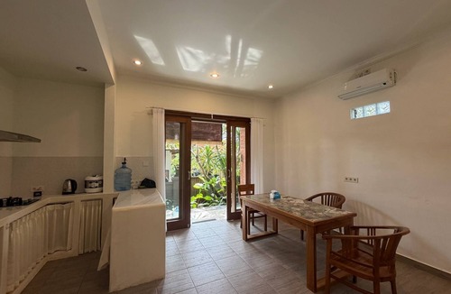 Nyuh Kuning House | A quiet room with balcony in the heart of Ubud