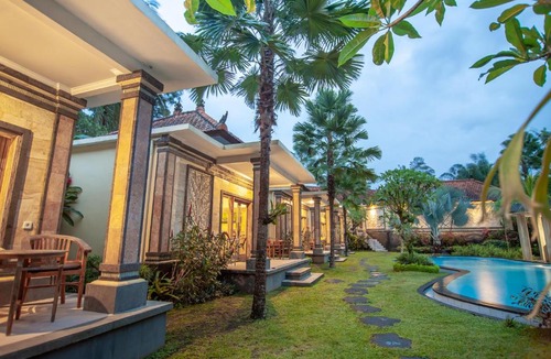 Lodtunduh Hotel | Abhirama Resort & Spa